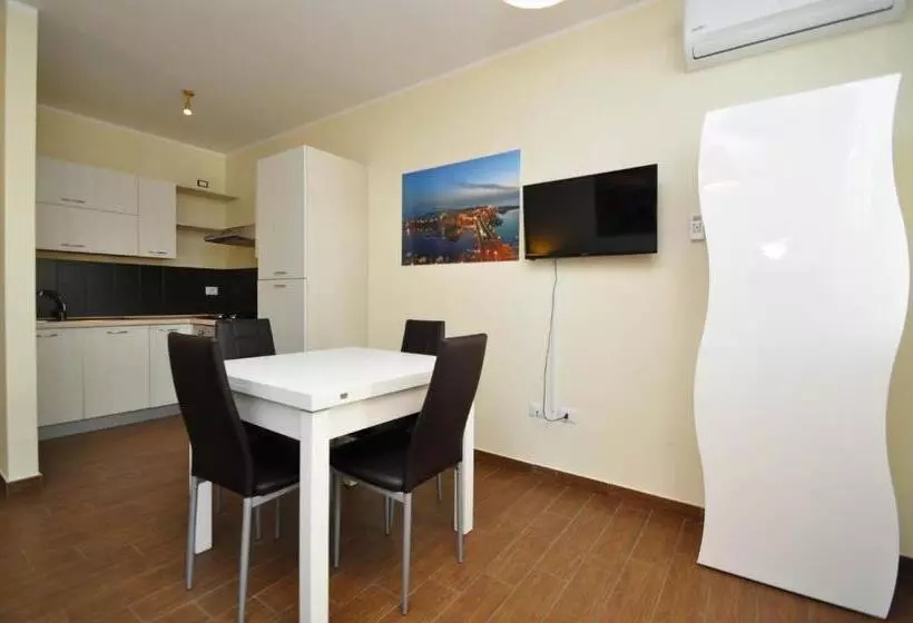 Felicity Residence