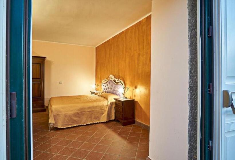 فندق Agriturismo Conte Ruggero