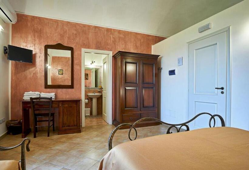 فندق Agriturismo Conte Ruggero