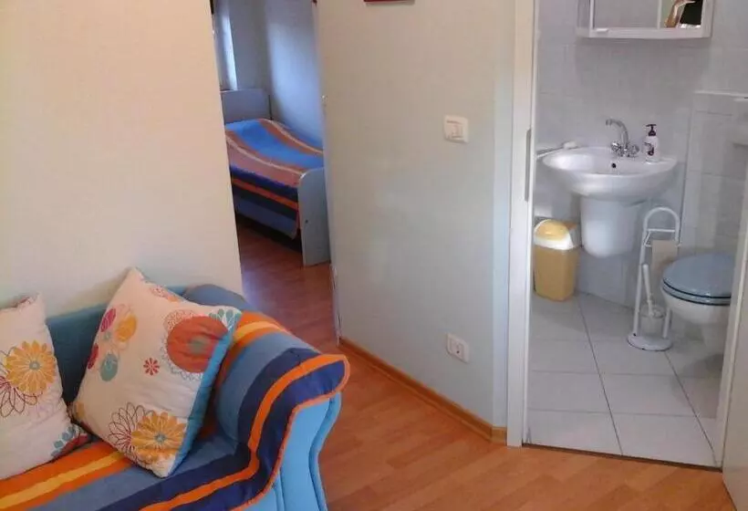 هتل Kmetija Medljan