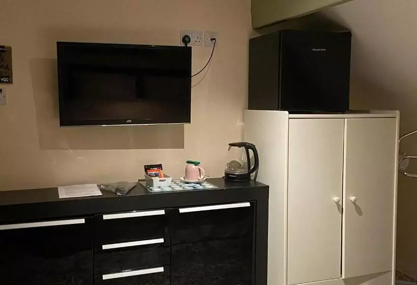 Majatalo Abbey Guest House