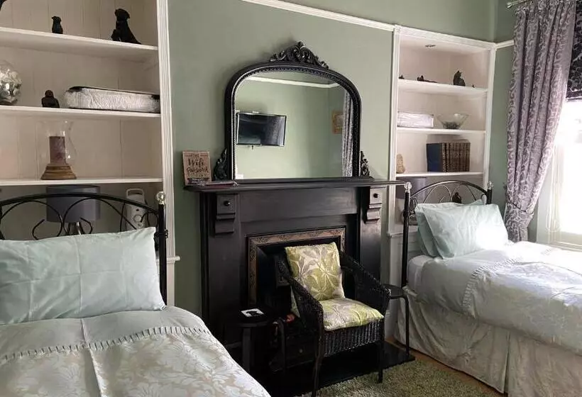 Majatalo Abbey Guest House