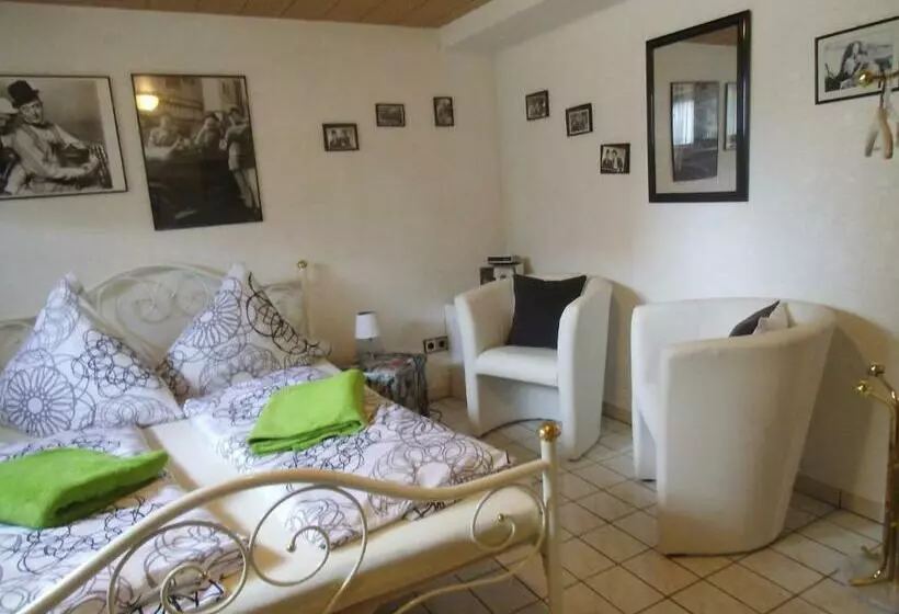 Majatalo Gästehaus Baur