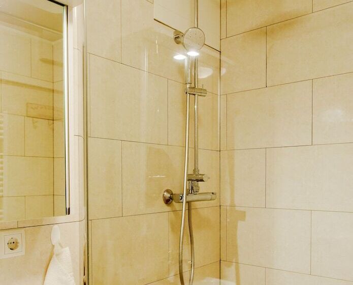 پانسیون Guesthouse 77