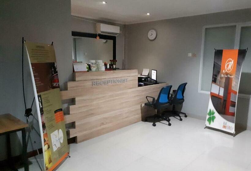 פנסיון Melody Guest House Cilegon