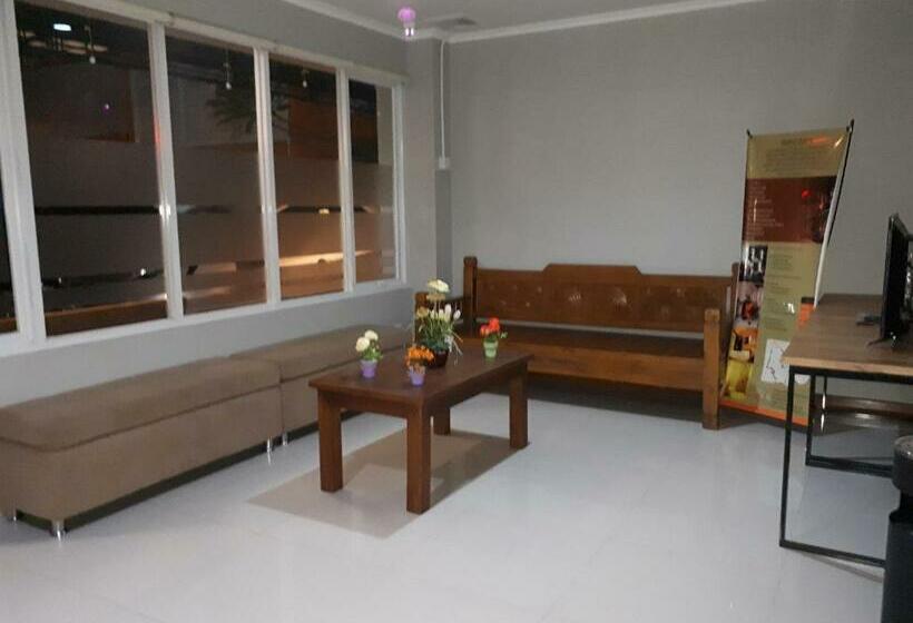 פנסיון Melody Guest House Cilegon