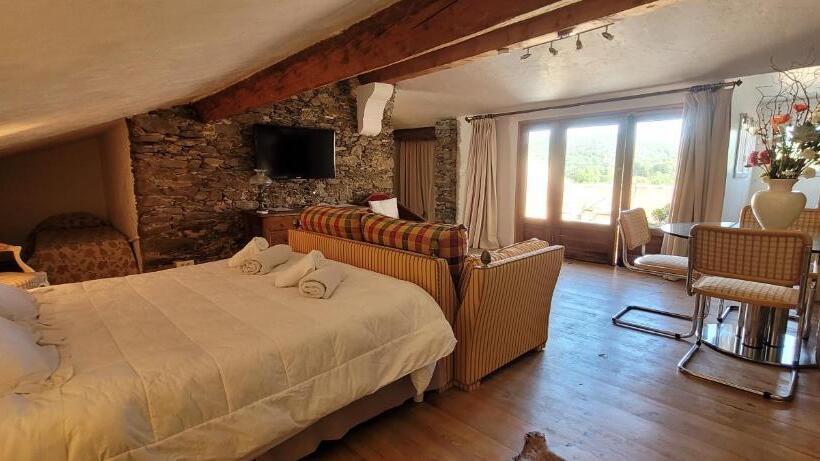 Pensjonat Appartements De Charme La Sarrazine