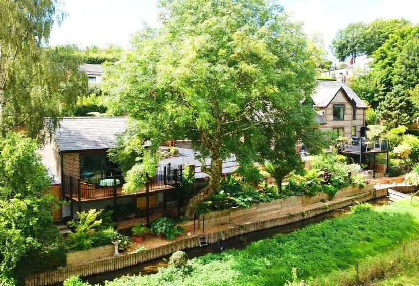 Waterfield House B&b