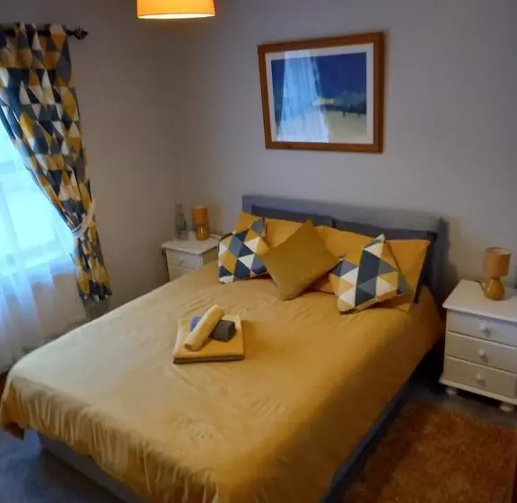 Aamiaismajoitus (B&B) A New U Country Cottage