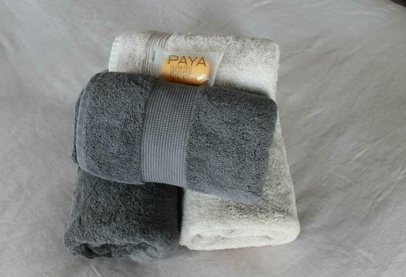 住宿加早餐  Au Pied Des Baous