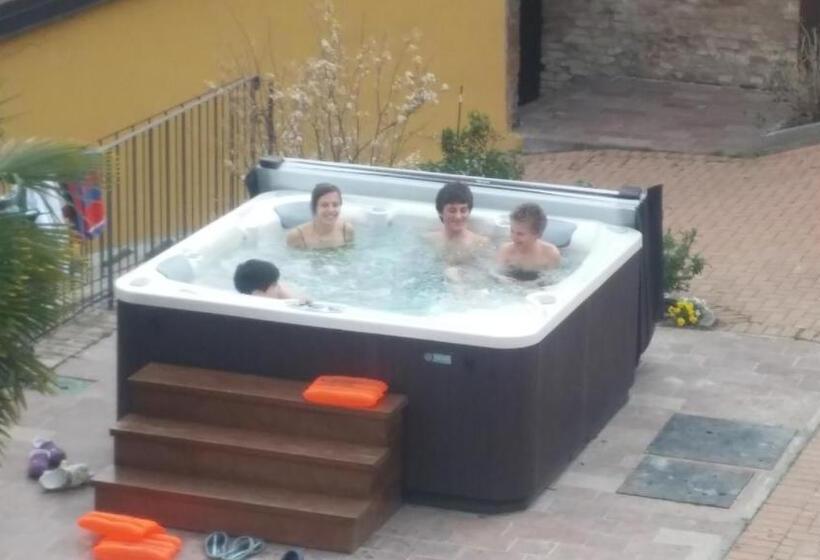 مبيت وإفطار Il Ghiro Dormiglione