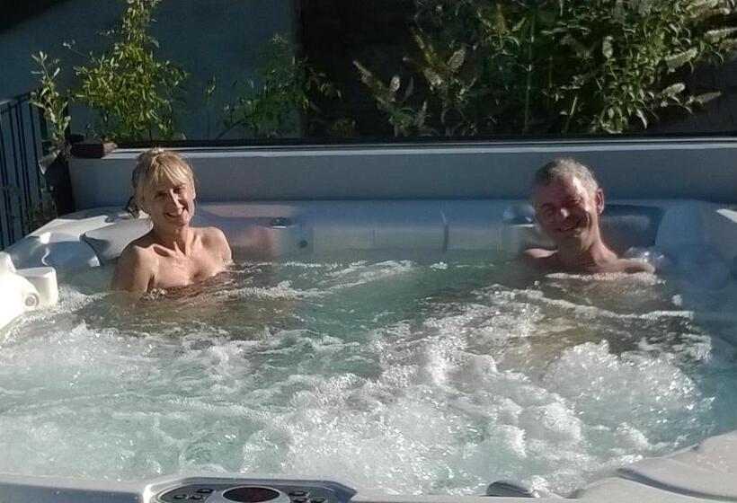 مبيت وإفطار Il Ghiro Dormiglione