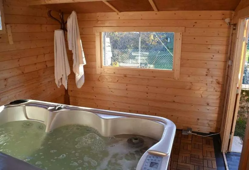 Aamiaismajoitus (B&B) La Follye Mancey