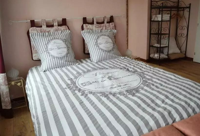 Aamiaismajoitus (B&B) La Follye Mancey