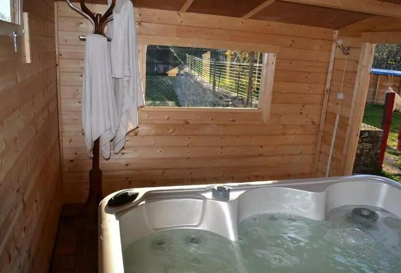 Aamiaismajoitus (B&B) La Follye Mancey