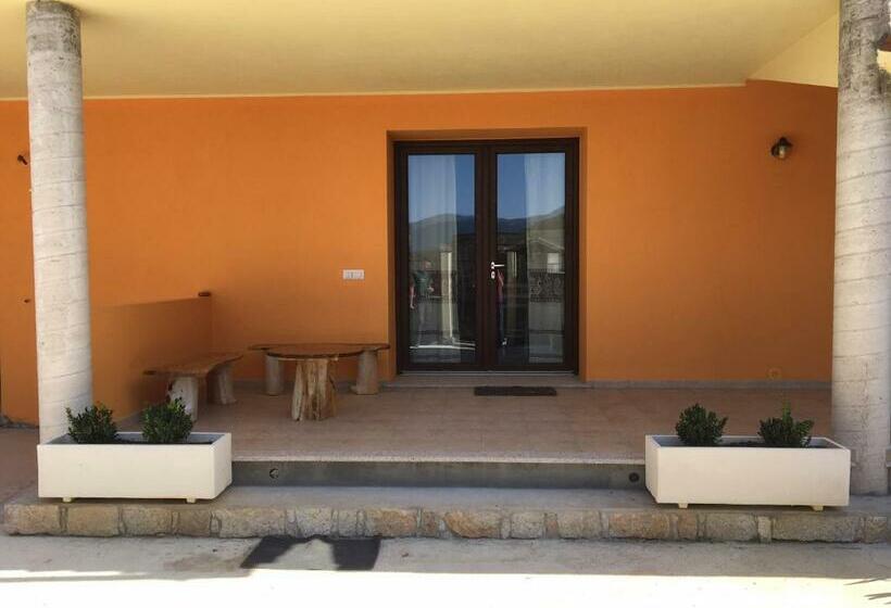 مبيت وإفطار Naracauli