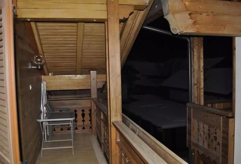 Hotelli Garni Schwarzenstein