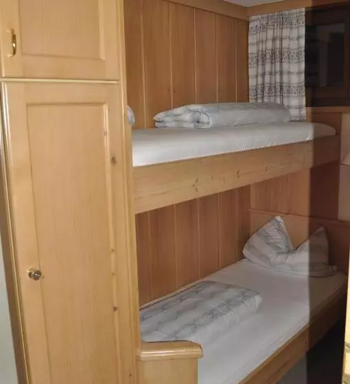 Hotelli Garni Schwarzenstein