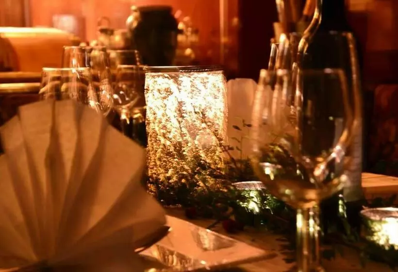 ペンション Gasthaus Tisis