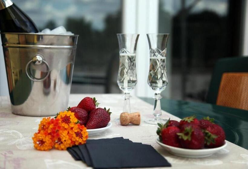 بنسيون Villa Giulia & Gaia   Guest House