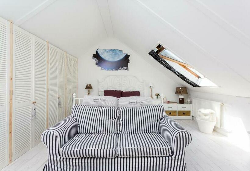 Silver Moon Bed & Breakfast