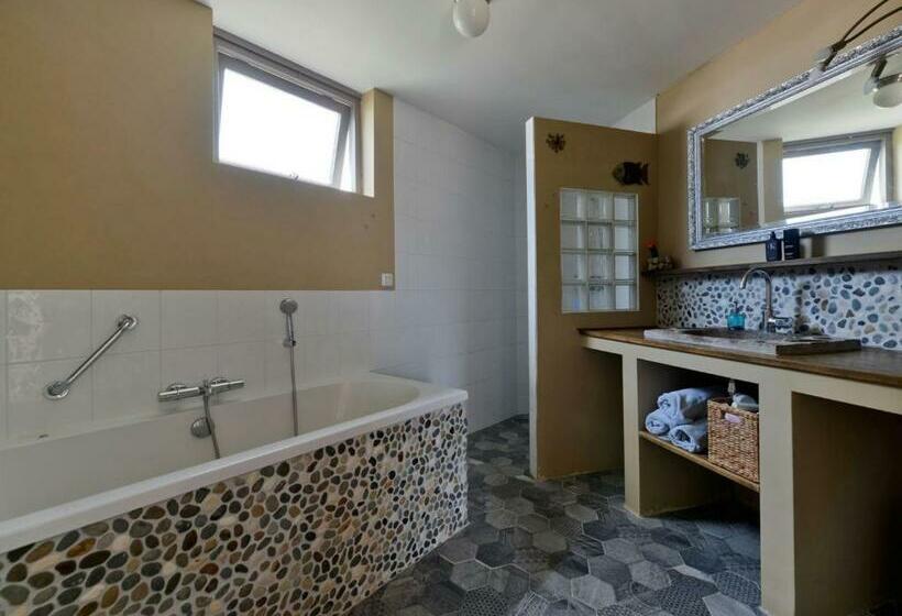 Silver Moon Bed & Breakfast