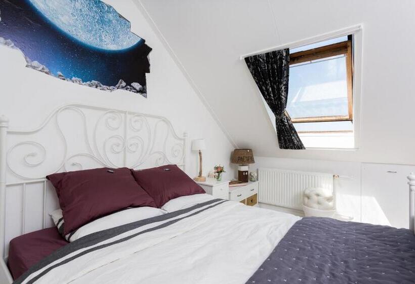 Silver Moon Bed & Breakfast