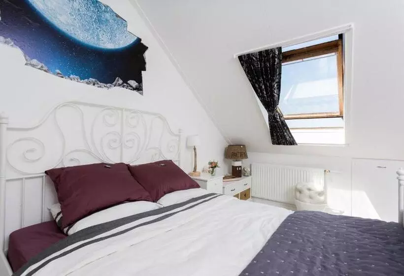 Silver Moon Bed & Breakfast