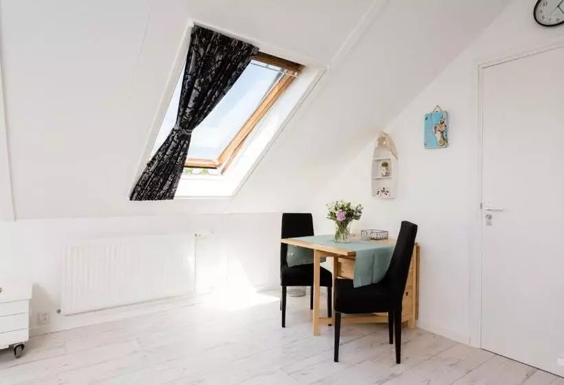 Silver Moon Bed & Breakfast