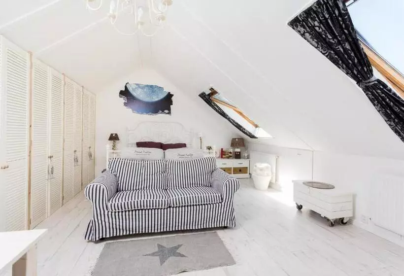 Silver Moon Bed & Breakfast