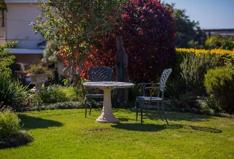 7 On Annandale B&b