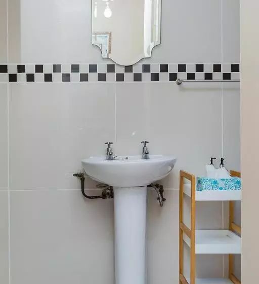 7 On Annandale B&b