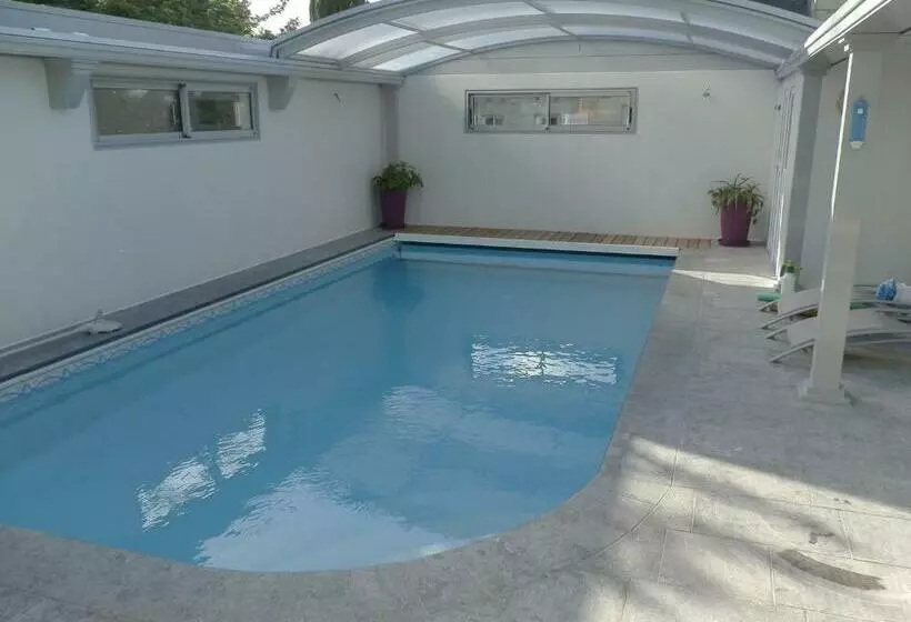 ベッドアンドブレックファースト Domaine De Meigne