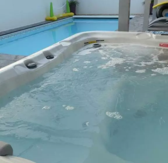 ベッドアンドブレックファースト Domaine De Meigne