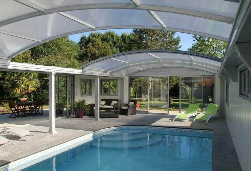 مبيت وإفطار Domaine De Meigne