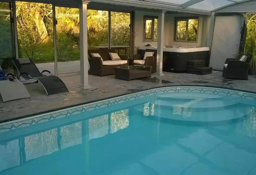 ベッドアンドブレックファースト Domaine De Meigne