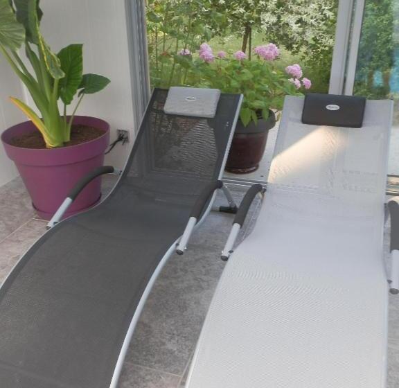 مبيت وإفطار Domaine De Meigne