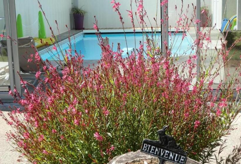 مبيت وإفطار Domaine De Meigne