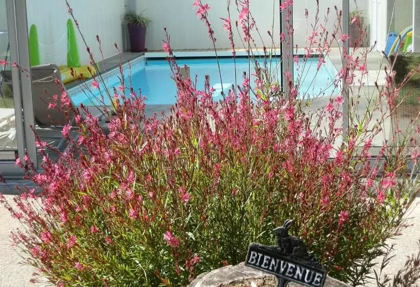 ベッドアンドブレックファースト Domaine De Meigne