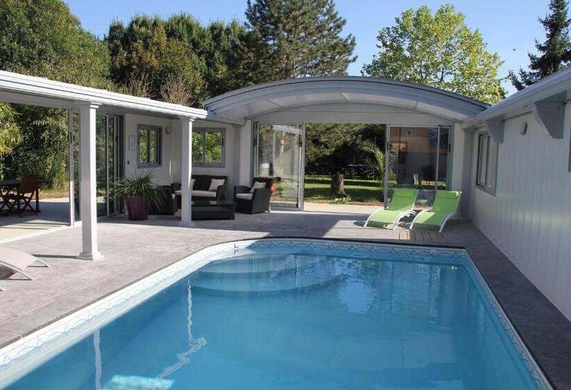 مبيت وإفطار Domaine De Meigne