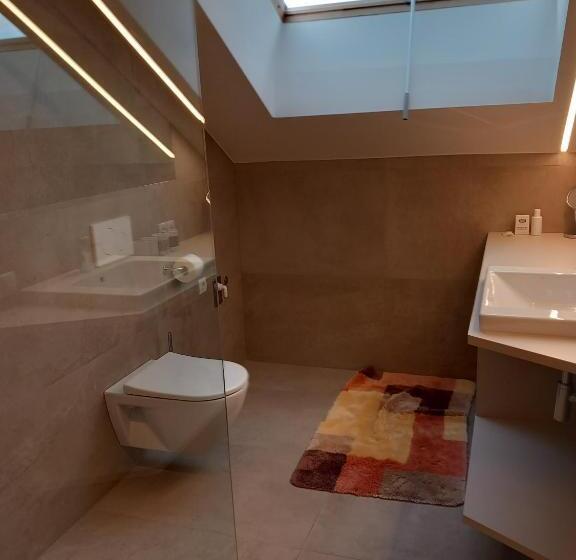 تختخواب و صبحانه Haus Stolz