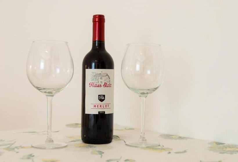 تختخواب و صبحانه Haus Stolz