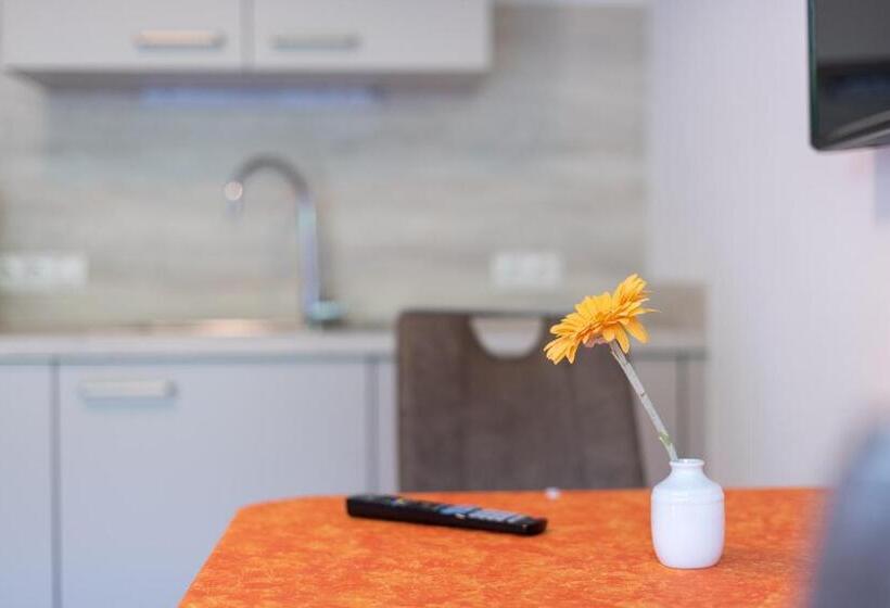 تختخواب و صبحانه Haus Stolz