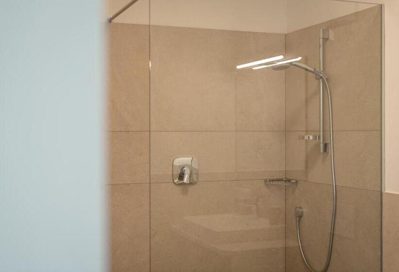 تختخواب و صبحانه Haus Stolz