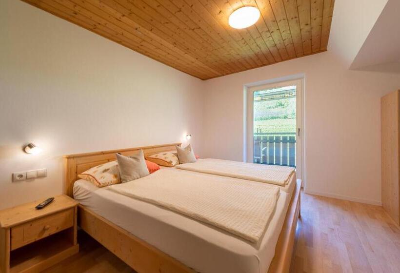 تختخواب و صبحانه Haus Stolz