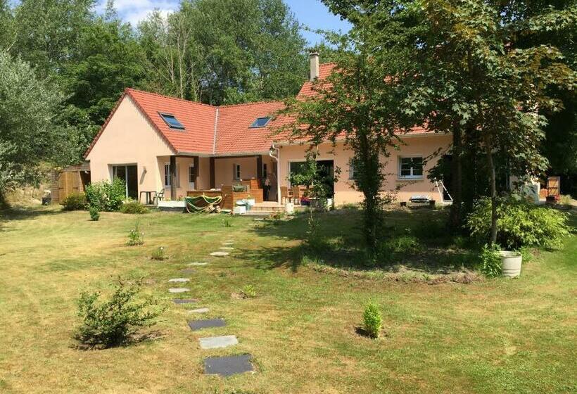 مبيت وإفطار La Caronnière