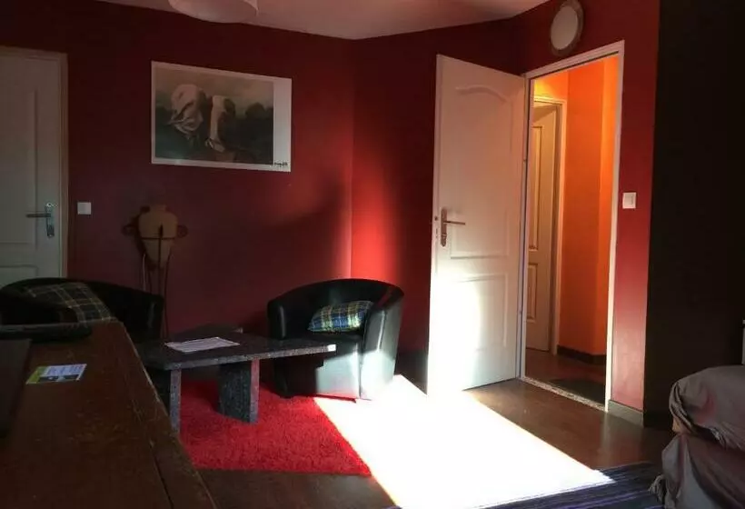 ベッドアンドブレックファースト La Caronnière