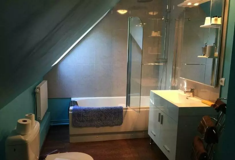 ベッドアンドブレックファースト La Caronnière