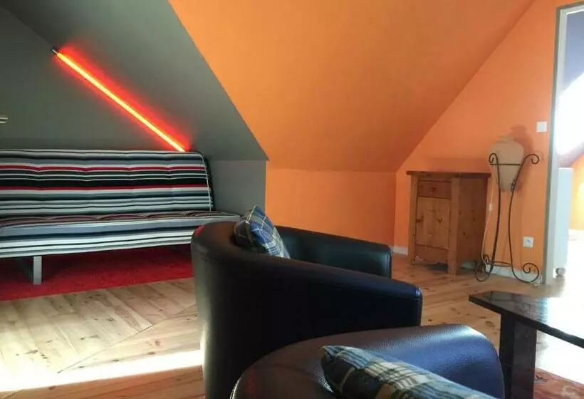 ベッドアンドブレックファースト La Caronnière