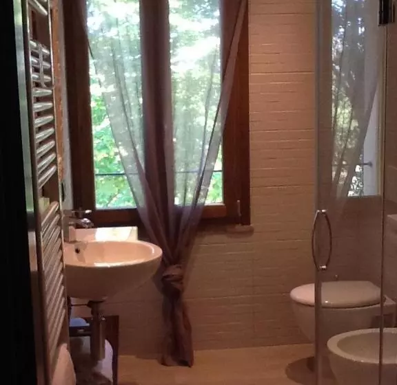 ベッドアンドブレックファースト La Fenice